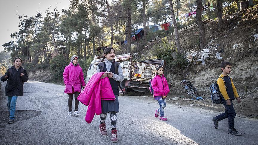 Türkmen çocukların zorlu yaşamı