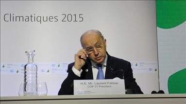 Climate change draft deal agreed in Paris