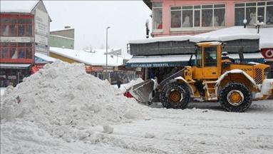 Li Agiriyê ji ber berfê rêya 105 gundan hat girtin