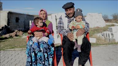 Prindërit e 17 fëmijëve, shpesh ua ngatërrojnë emrat, ndërsa në ditë blejnë 50 bukë