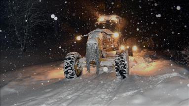 Li Îdirê berfê rêya 51 gundî girt