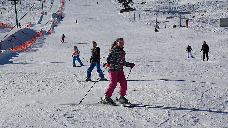 Kartalkaya'da kar kalınlığı 2 metreyi geçti