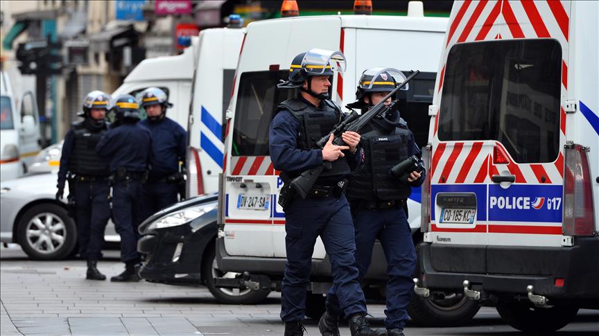 Во Франција спречени напади врз ноќни клубови