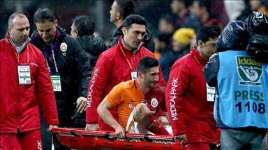 Sabri Sarıoğlu 3 hafta sahalardan uzak kalacak