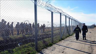 'Yunanistan sığınmacıları zorla kabul ettirmeye çalışıyor'