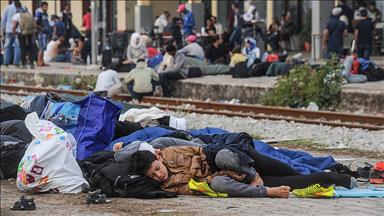 Yunanistan'da sığınmacıların kapattığı demir yolu açılmadı