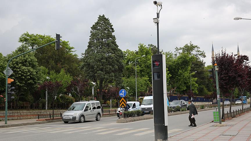 Ceza kesilen sürücüler çareyi acil serviste arıyor