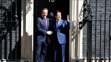 Japanese PM urges Britain to stay in EU
