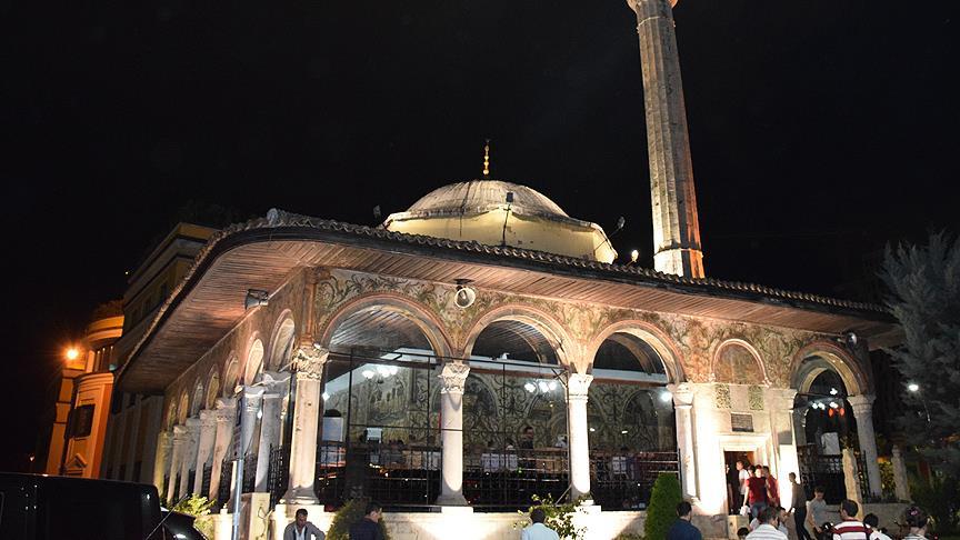 Balkanlar'da ilk teravih namazı coşkusu