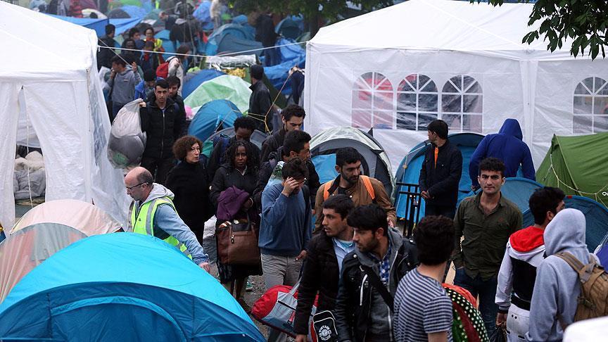 پاریس.. پاركێك به‌ په‌نابه‌ران چۆڵ كرا