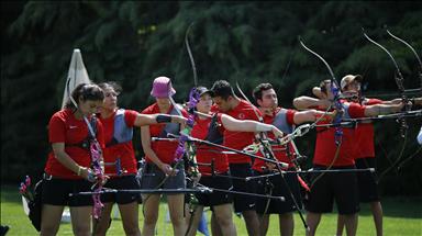 Turkey's teenage archers aiming high for Olympic gold