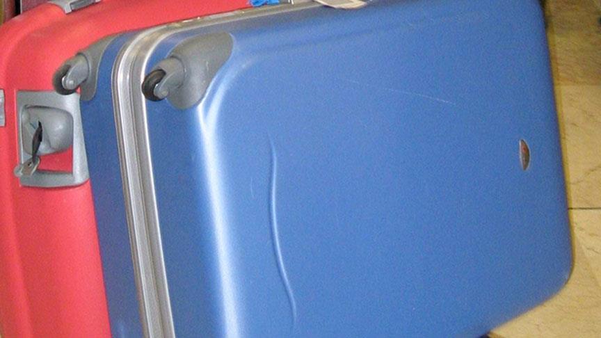 Valiz içinde İsviçre'ye girmeye çalışırken yakalandı