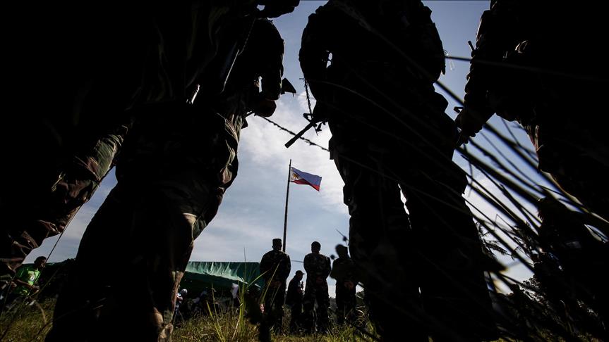 Philippines troops advancing on Abu Sayyaf positions