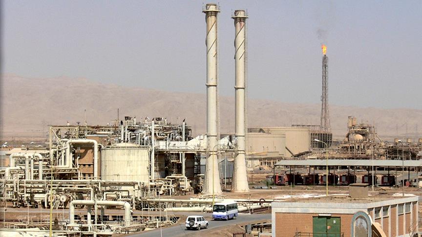 DAEŞ Dicle Nehri'ne petrol pompalıyor