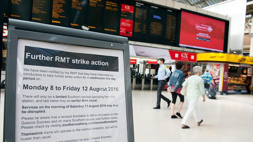 İngiltere'de demiryolu çalışanlarından grev