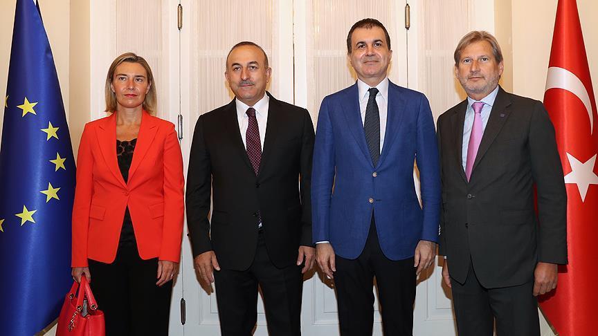 Turkey urges EU to transfer promised refugee aid 