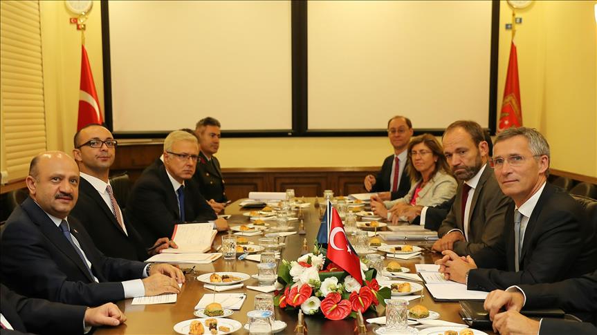 Турция продолжит укреплять систему ПВО - министр 