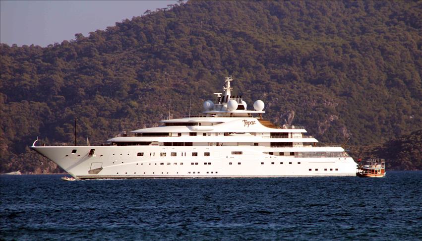 يخت شيخ إماراتي يتزود بـ"مليون ليرة تركية" وقود من مرمريس 