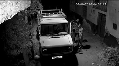 Güvenlik kamerasını gören hırsız dans etmeye başladı