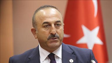 جاويش أوغلو يدعو لتسريع التعهد الأوروبي بمساعدة اللاجئين السوريين في تركيا