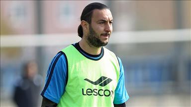 Necati Ateş futbolu bıraktı