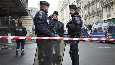 Police detain 3 more over Paris gas-cylinder find