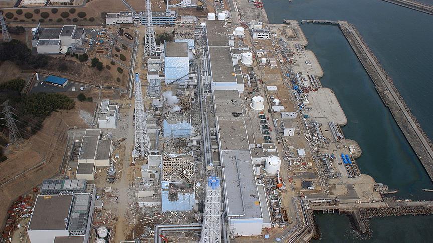 Japan to discuss costly scrapping of Fukushima plant