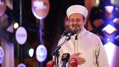 'Hiç kimsenin mezhebini dininin önüne geçirme hakkı olamaz'