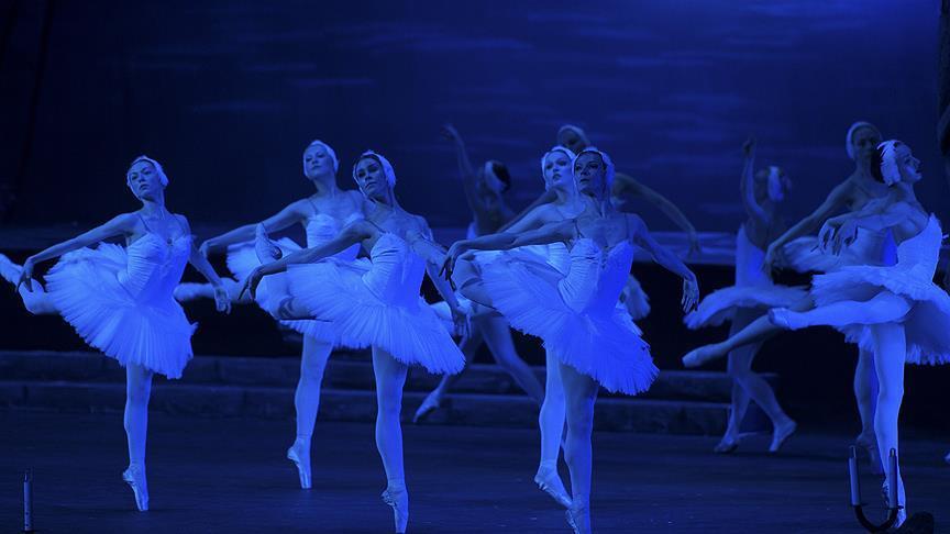 نمایش باله «دریاچه قو» 25 نوامبر در استانبول اجرا می شود