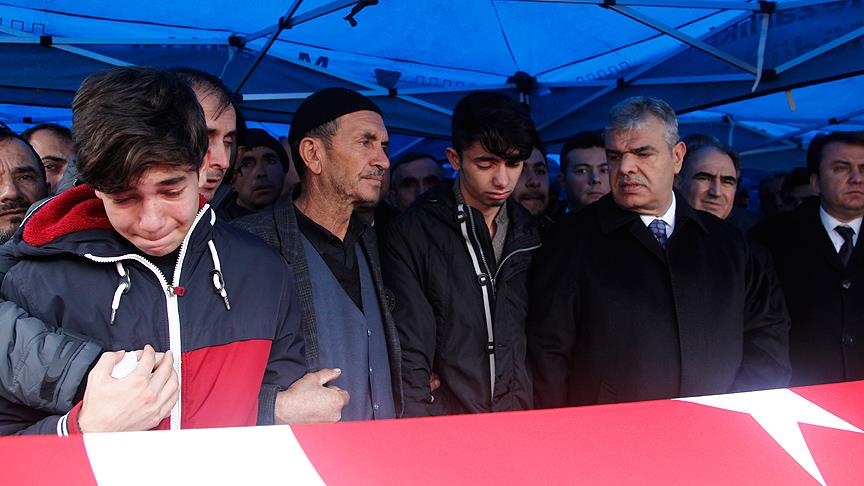 Terör saldırısının sivil şehitleri toprağa verildi
