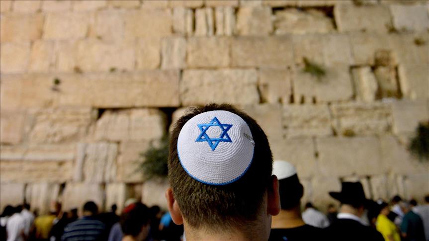 Israeli Ultra-Orthodox push for Western Wall prayer ban