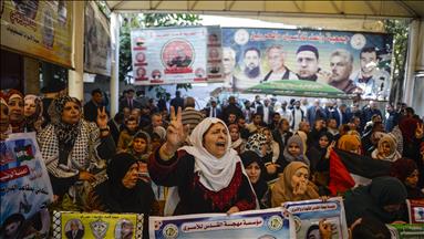 وقفة في غزة تضامناً مع المعتقلين في السجون الإسرائيلية 