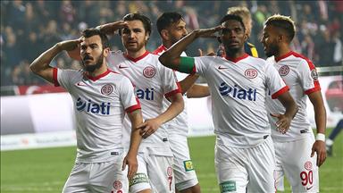 Antalyaspor evinde kazanmayı bildi