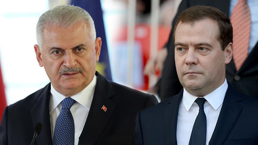 Medvedev ji bo sersaxî û piştgiriyê telefonê Yildirim kir
