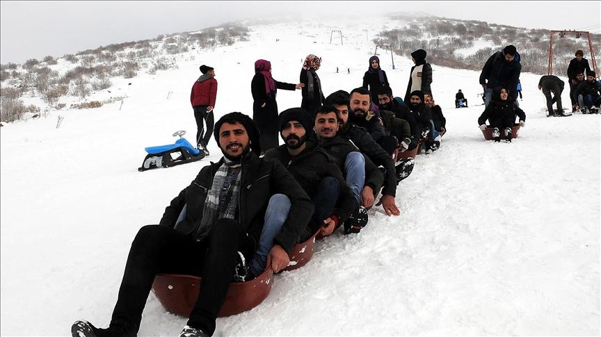 خلیسکێنەی سەر بەفر لە بینگۆل