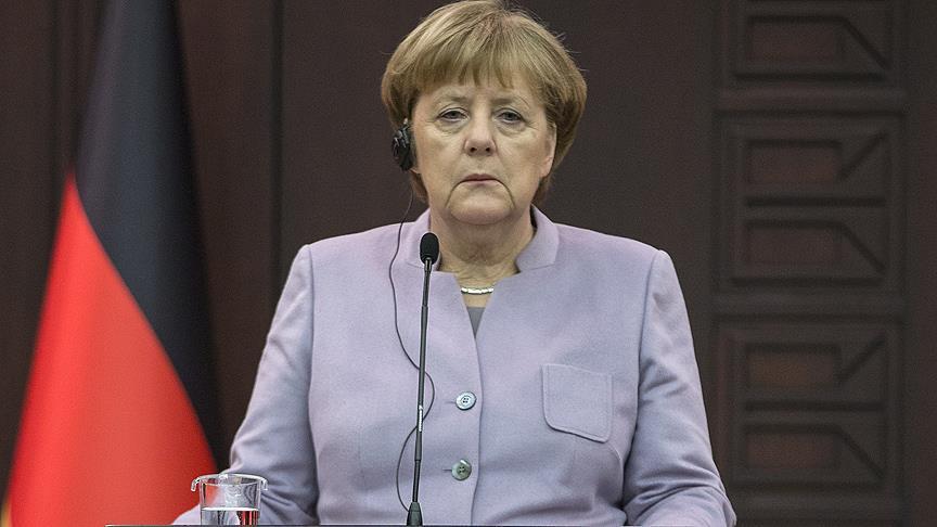 مرکل: اتحادیه اروپا باید به تعهداتش در قبال ترکیه عمل کند
