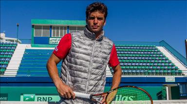 لاعب التنس التونسي "الجزيري" يدعو المسؤلين لتوفير عوامل النجاح للشباب