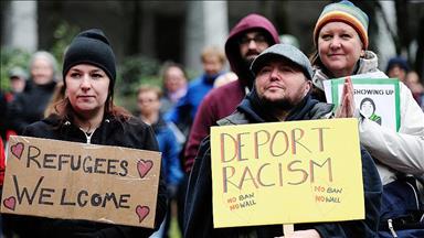 تظاهرات مردم آمریکا در اعتراض به سیاست ضد مهاجرتی ترامپ ادامه دارد