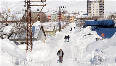 Li Rojhilatê rêya hezar û 518 tax û gundan ji ber berfê hat girtin