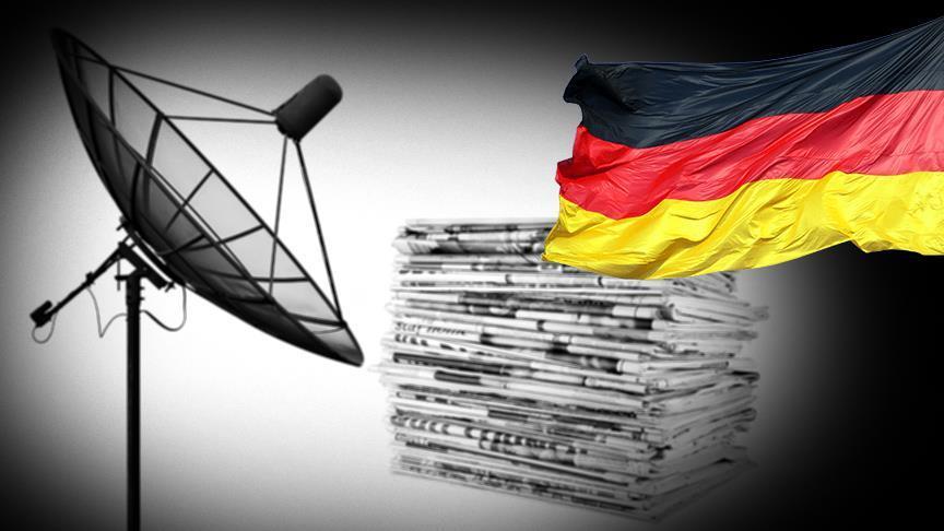 واکنش به برخورد دو گانه رسانه های آلمان