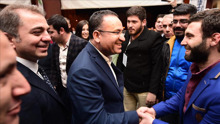 استقبال پرشور از وزیر دادگستری ترکیه در فرودگاه ملطیه