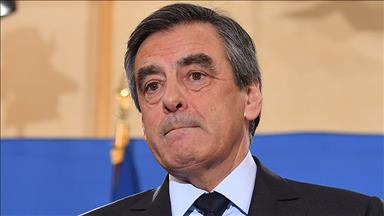 Fillon’u destekleyenlerin sayısı azalıyor