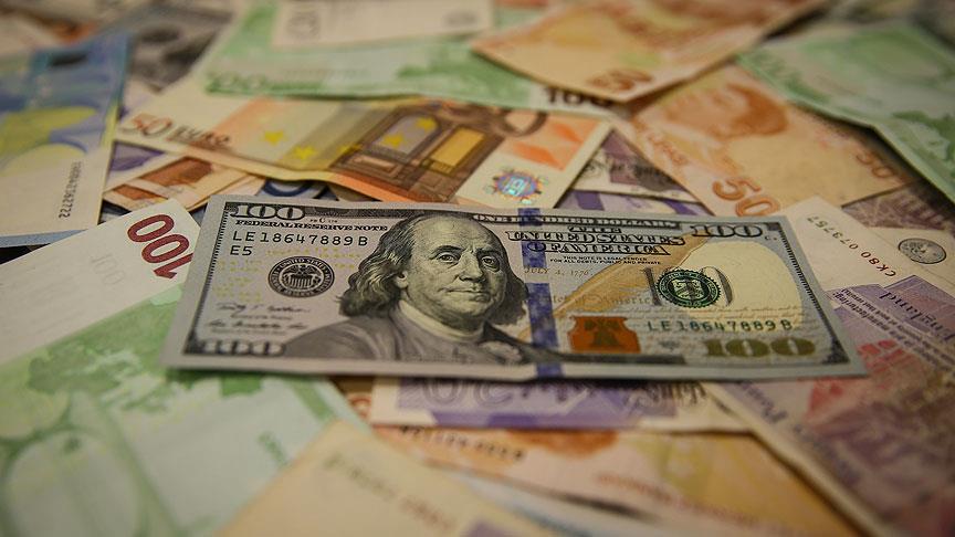 Dolar/TL güne yatay başladı 