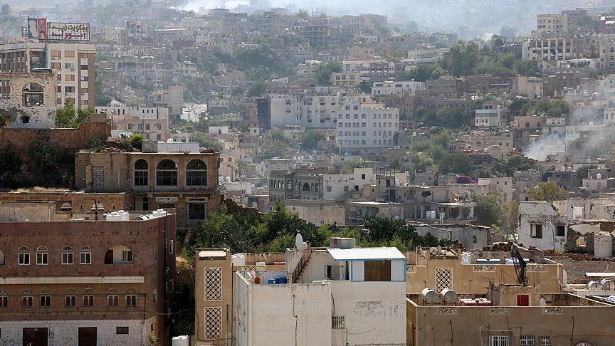 القوات اليمنية تعلن سيطرتها على منطقتين جنوب غربي البلاد 