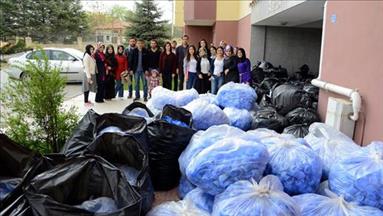 Engelliler için 2,5 ton mavi kapak topladılar