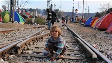 УНИЦЕФ: Децата мигранти се под голем стрес во земјите на Западен Балкан 