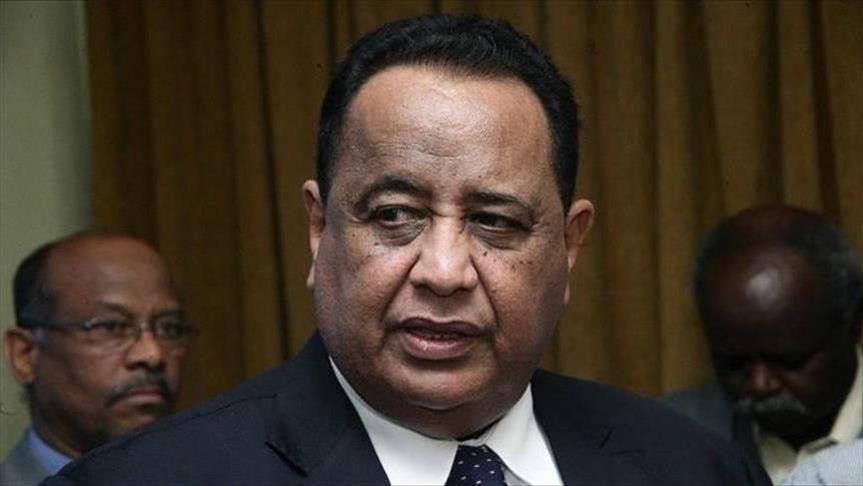 السودان يدعو إلى "التهدئة" إزاء قطع دول عربية علاقاتها مع قطر