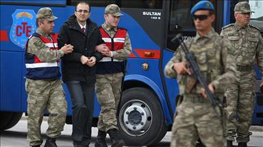 Darbeci komutandan 'Ateş etmezseniz ben size ateş ederim' tehdidi