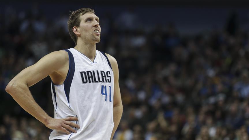 НБА: Новицки потпиша нов договор со Далас Маверикс