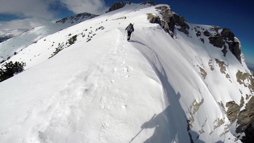 Sahte Everest tırmanışı mesleklerinden etti